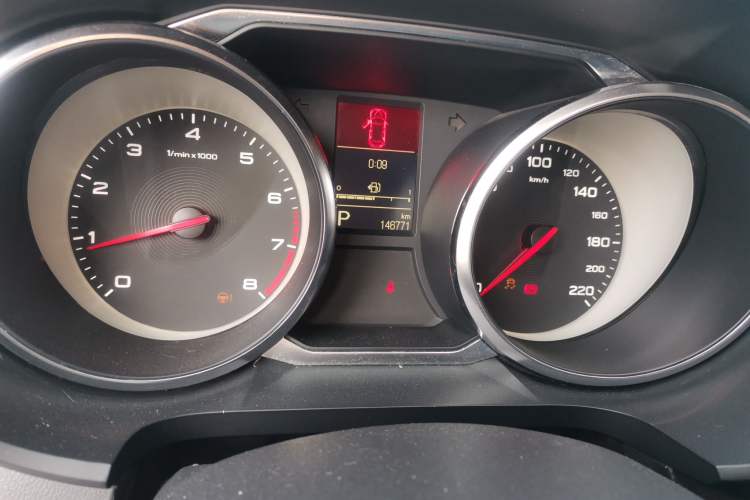 Used MG GS 2017 20T Automatic Prestige Edition Odometer Close Up