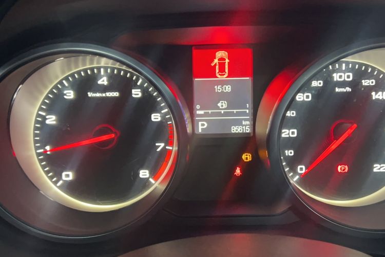 Used MG GS 2017 20T Automatic Luxury Edition Odometer Close Up