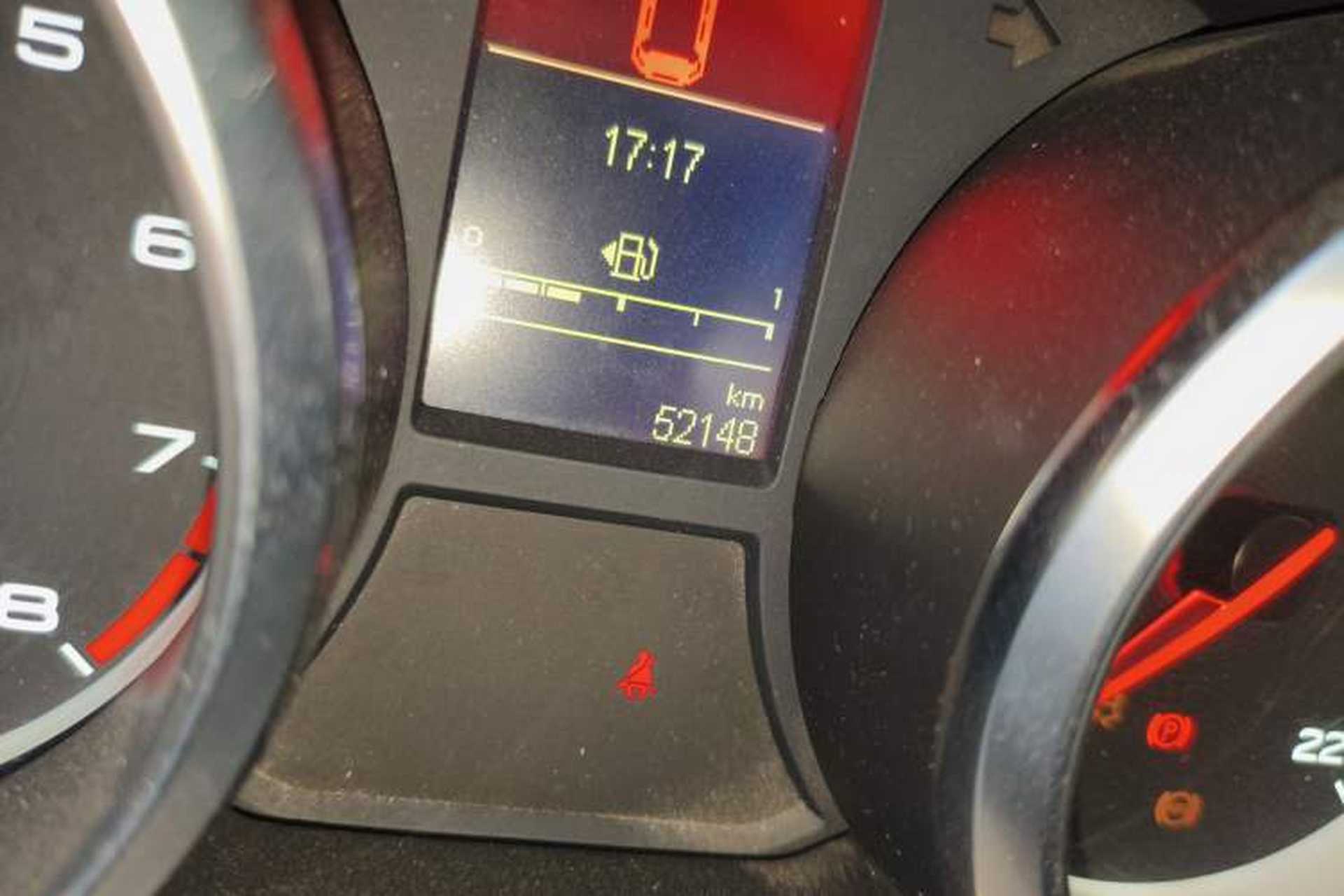 Used MG GS 2017 20T Manual Luxury Edition Odometer Close Up