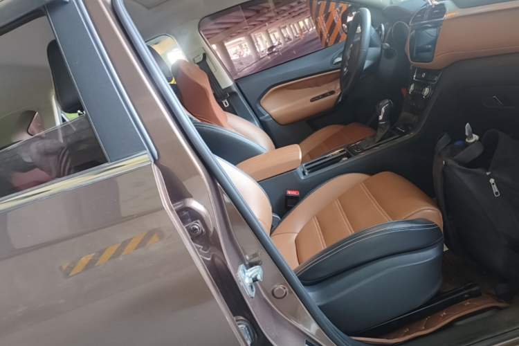 Used MG GS 2017 30T Automatic Prestige Edition Right Front Seat
