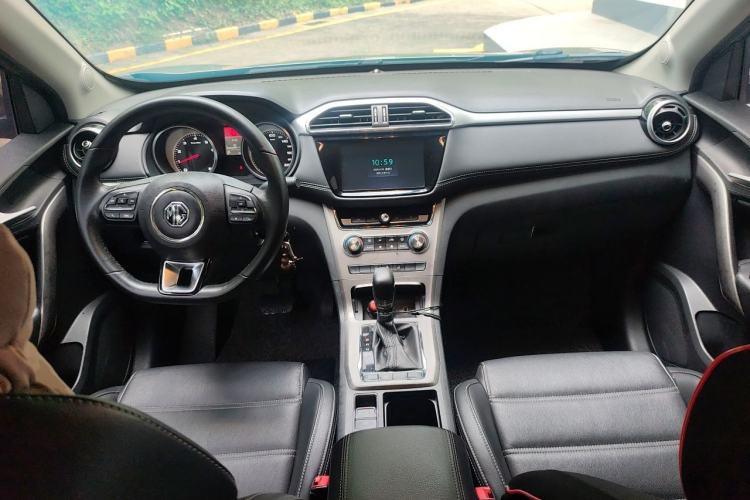 Used MG GS 2017 20T Automatic Luxury Edition Interior 2