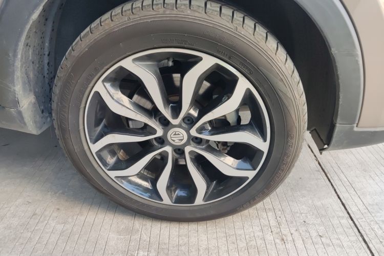 Used MG GS 2017 20T Automatic Prestige Edition Right Front Wheel Hub