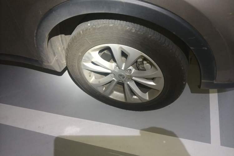 Used MG GS 2017 20T Automatic Luxury Edition Right Front Wheel Hub