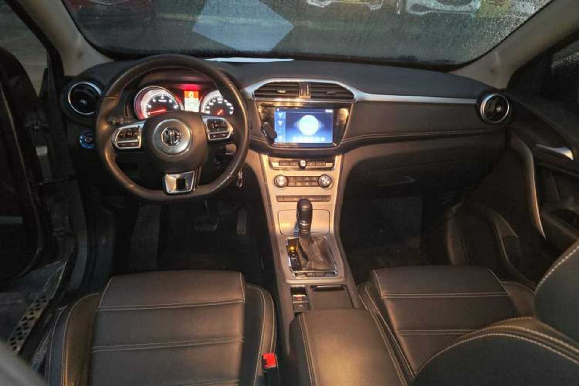 Used MG GS 2017 20T Automatic Luxury Edition Interior 2