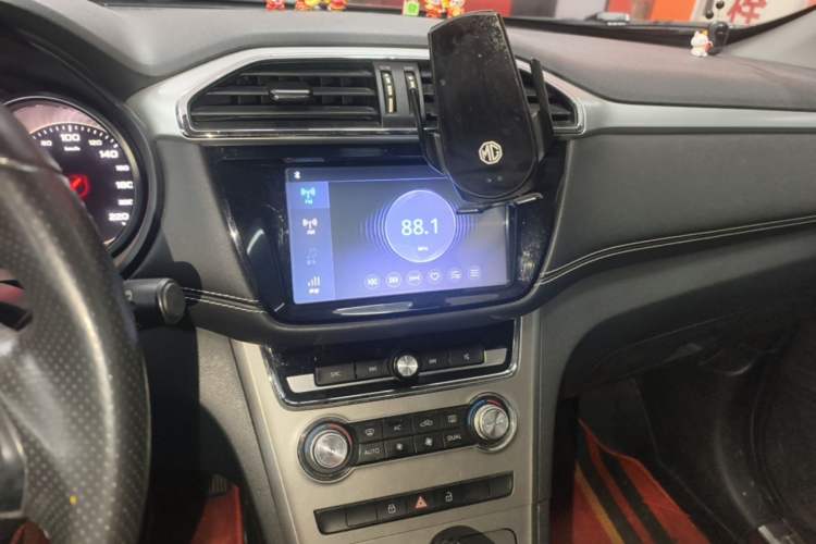 Used MG GS 2017 20T Automatic Luxury Edition Audio And AC Panel