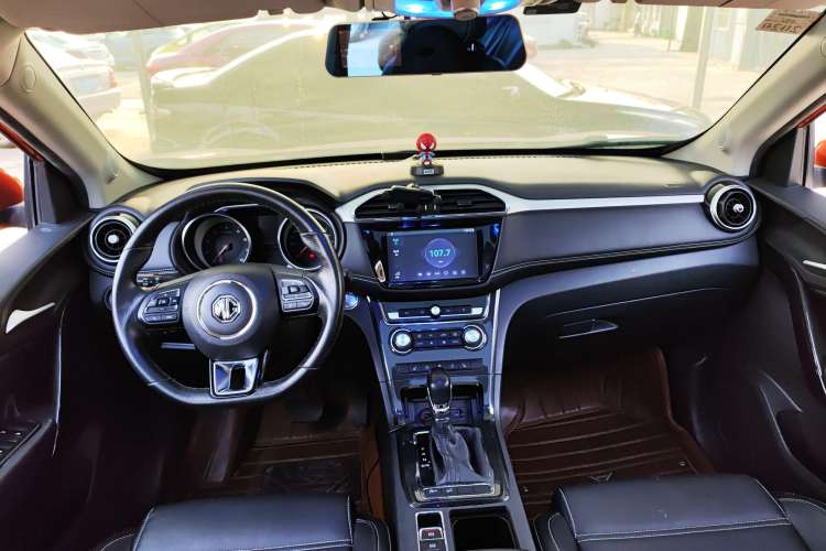 Used MG GS 2017 20T Automatic Prestige Edition Center Console