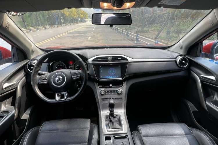 Used MG GS 2017 20T Automatic Luxury Edition Interior 1