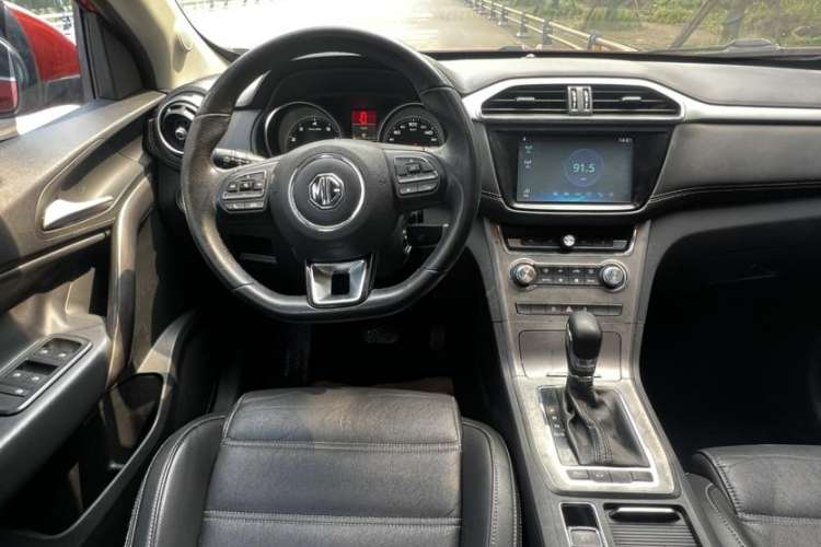 Used MG GS 2017 20T Automatic Luxury Edition Interior 2