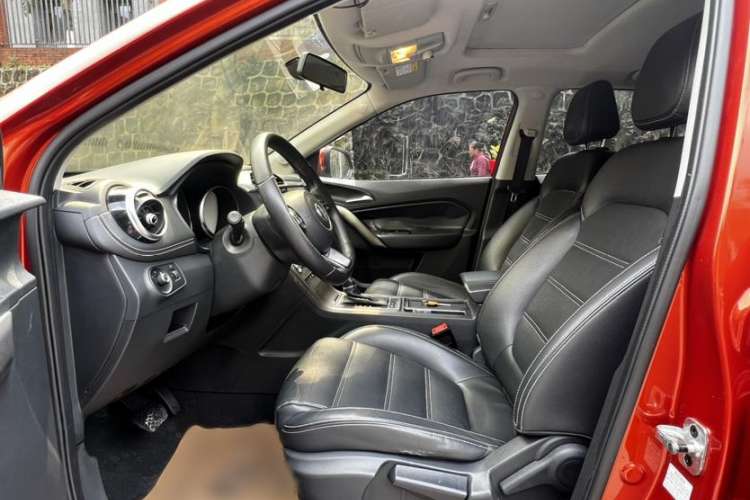 Used MG GS 2017 20T Automatic Luxury Edition Interior 3