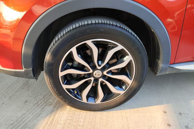 Used MG GS 2017 20T Automatic Prestige Edition Left Front Wheel Hub