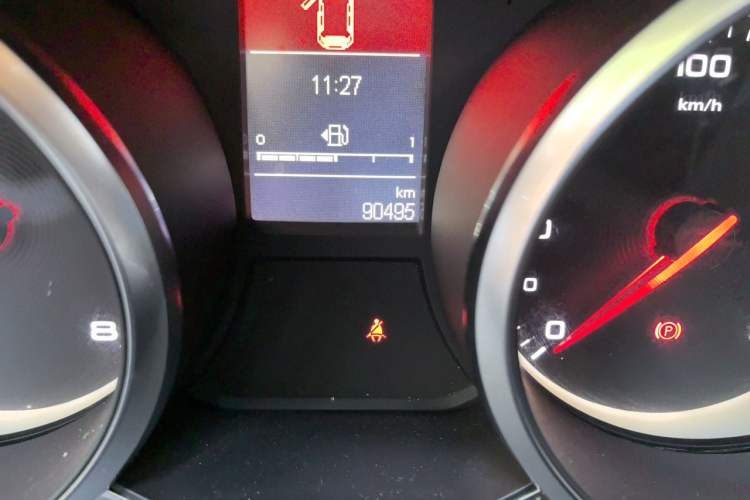Used MG GS 2017 20T Manual Luxury Edition Odometer Close Up