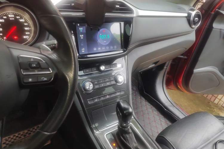 Used MG GS 2017 30T Automatic All-Wheel-Drive Flagship Edition Audio And AC Panel