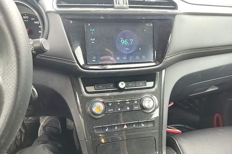 Used MG GS 2017 20T Manual Luxury Edition Audio And AC Panel