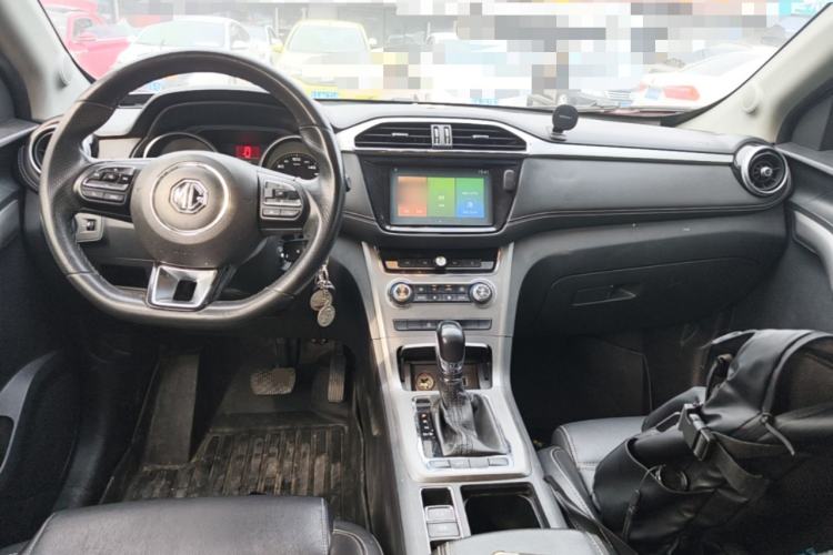 Used MG GS 2017 20T Automatic Luxury Edition Center Console