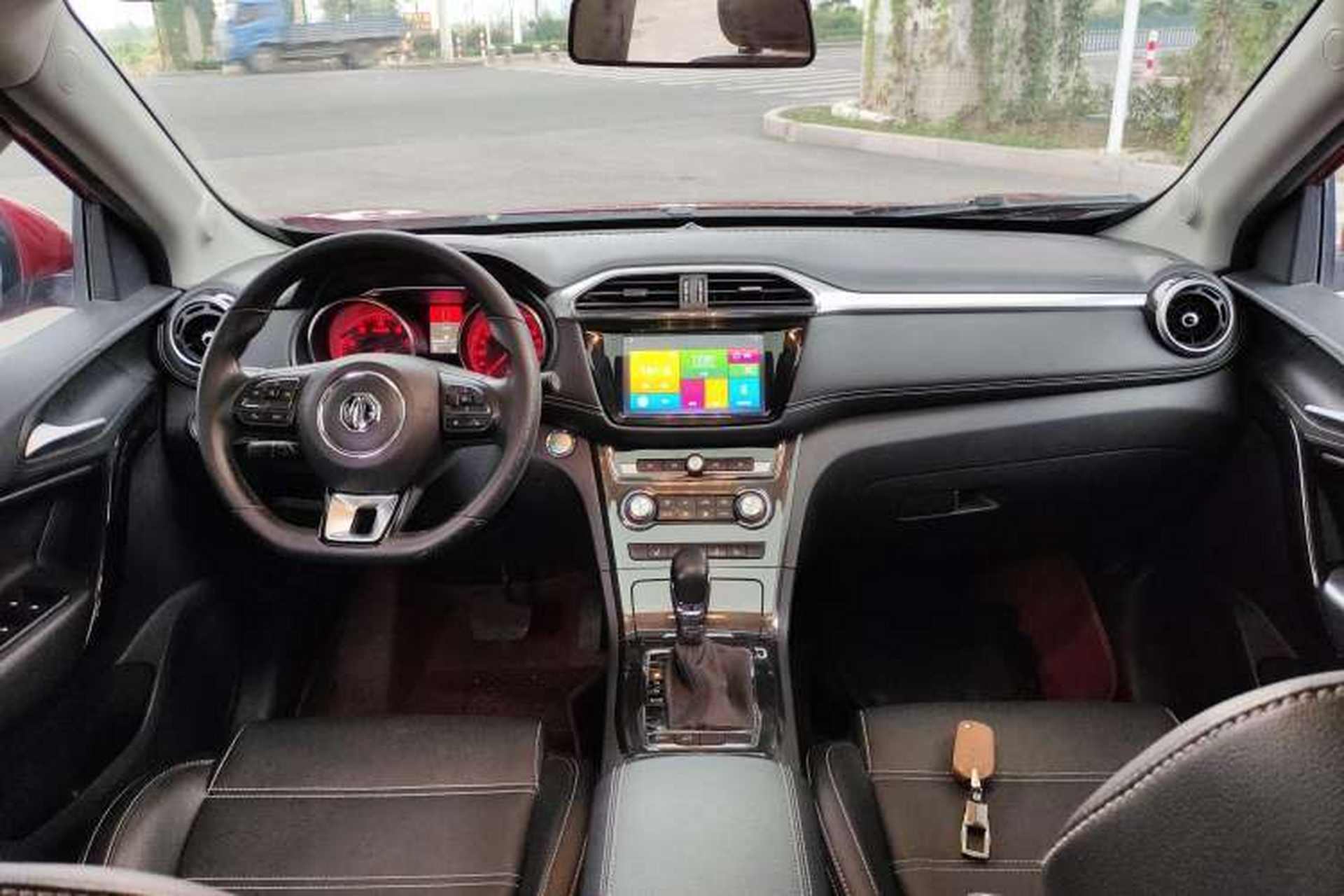 Used MG GS 2017 20T Automatic Prestige Edition Center Console