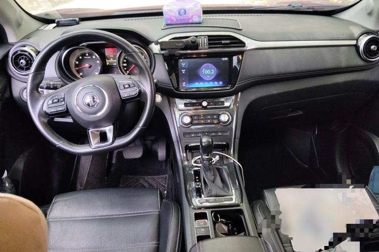 Used MG GS 2017 20T Automatic Prestige Edition Center Console