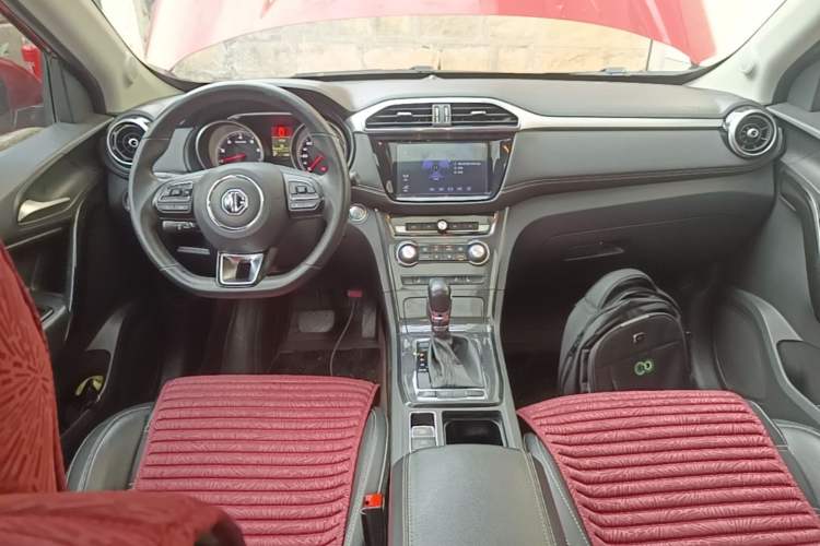 Used MG GS 2017 20T Automatic Prestige Edition Center Console