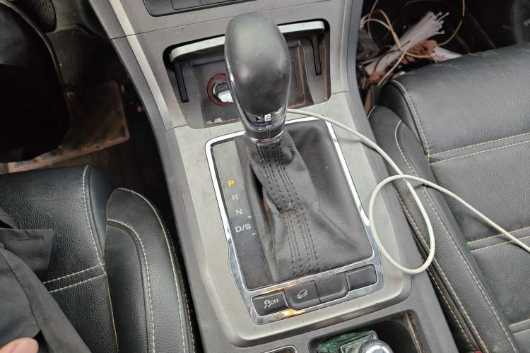 Used MG GS 2017 20T Automatic Luxury Edition Gear Lever