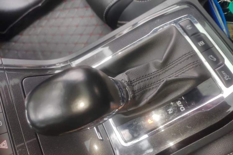 Used MG GS 2017 30T Automatic All-Wheel-Drive Flagship Edition Gear Lever