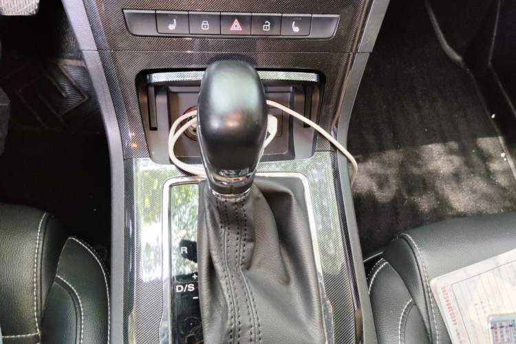 Used MG GS 2017 20T Automatic Prestige Edition Gear Lever