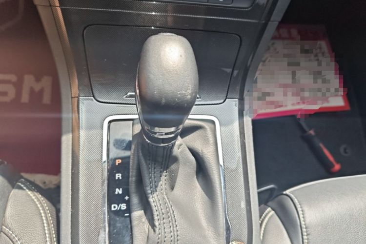 Used MG GS 2017 20T Automatic Prestige Edition Gear Lever