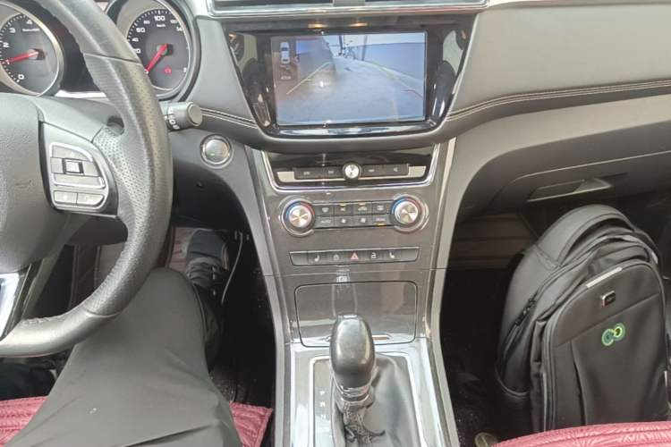 Used MG GS 2017 20T Automatic Prestige Edition Gear Lever