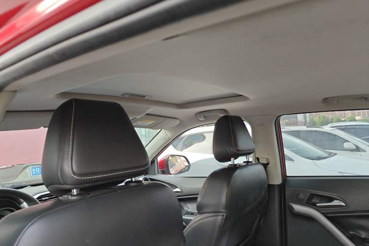 Used MG GS 2017 20T Automatic Luxury Edition Headliner