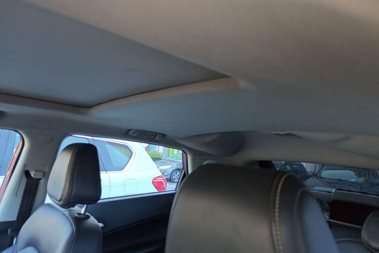 Used MG GS 2017 30T Automatic All-Wheel-Drive Flagship Edition Headliner