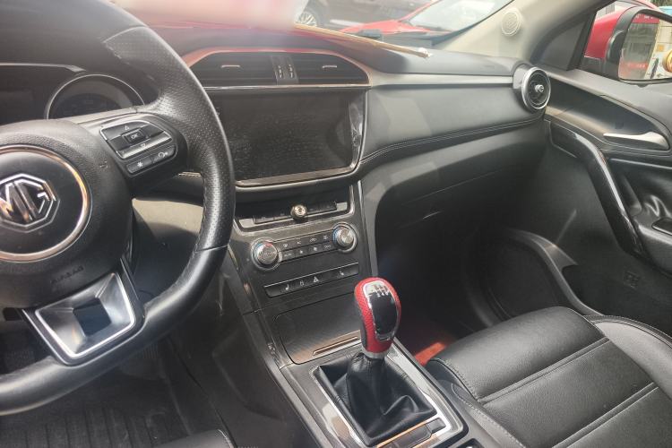 Used MG GS 2017 20T Manual Luxury Edition Interior 3
