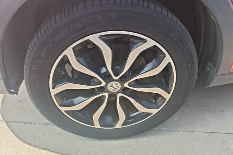 Used MG GS 2017 20T Automatic Prestige Edition Left Front Wheel Hub