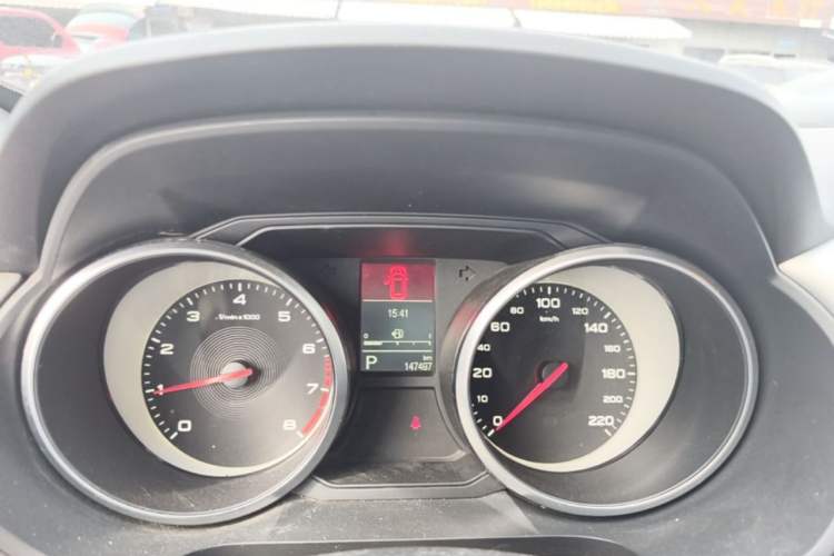 Used MG GS 2017 20T Automatic Luxury Edition Odometer Close Up
