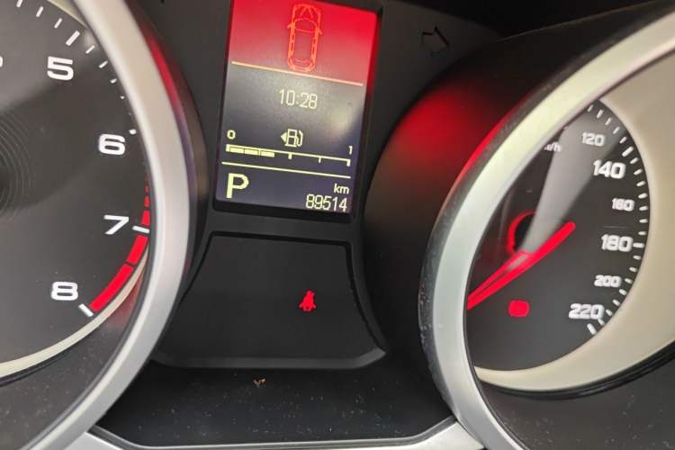 Used MG GS 2017 30T Automatic Prestige Edition Odometer Close Up