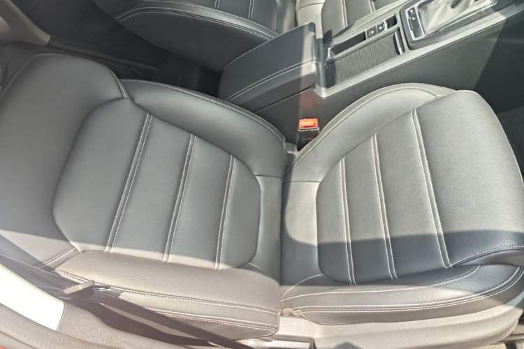 Used MG GS 2017 20T Automatic Prestige Edition Right Front Seat