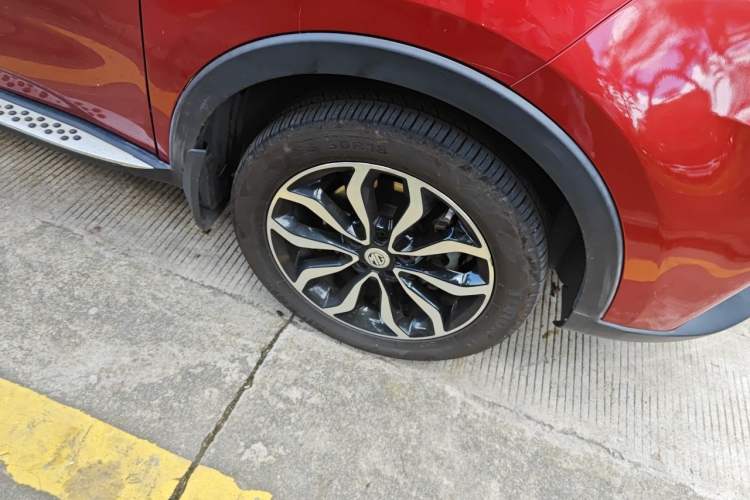 Used MG GS 2017 30T Automatic Prestige Edition Right Front Wheel Hub