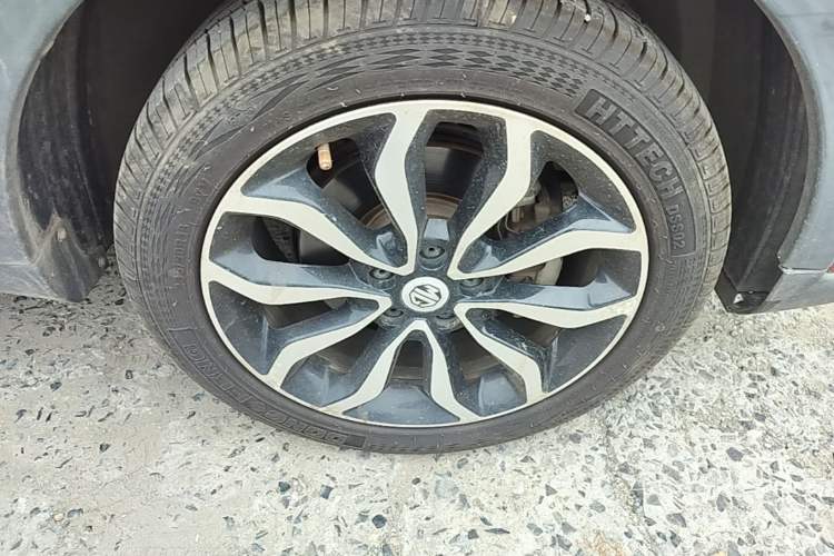 Used MG GS 2017 20T Manual Luxury Edition Right Front Wheel Hub