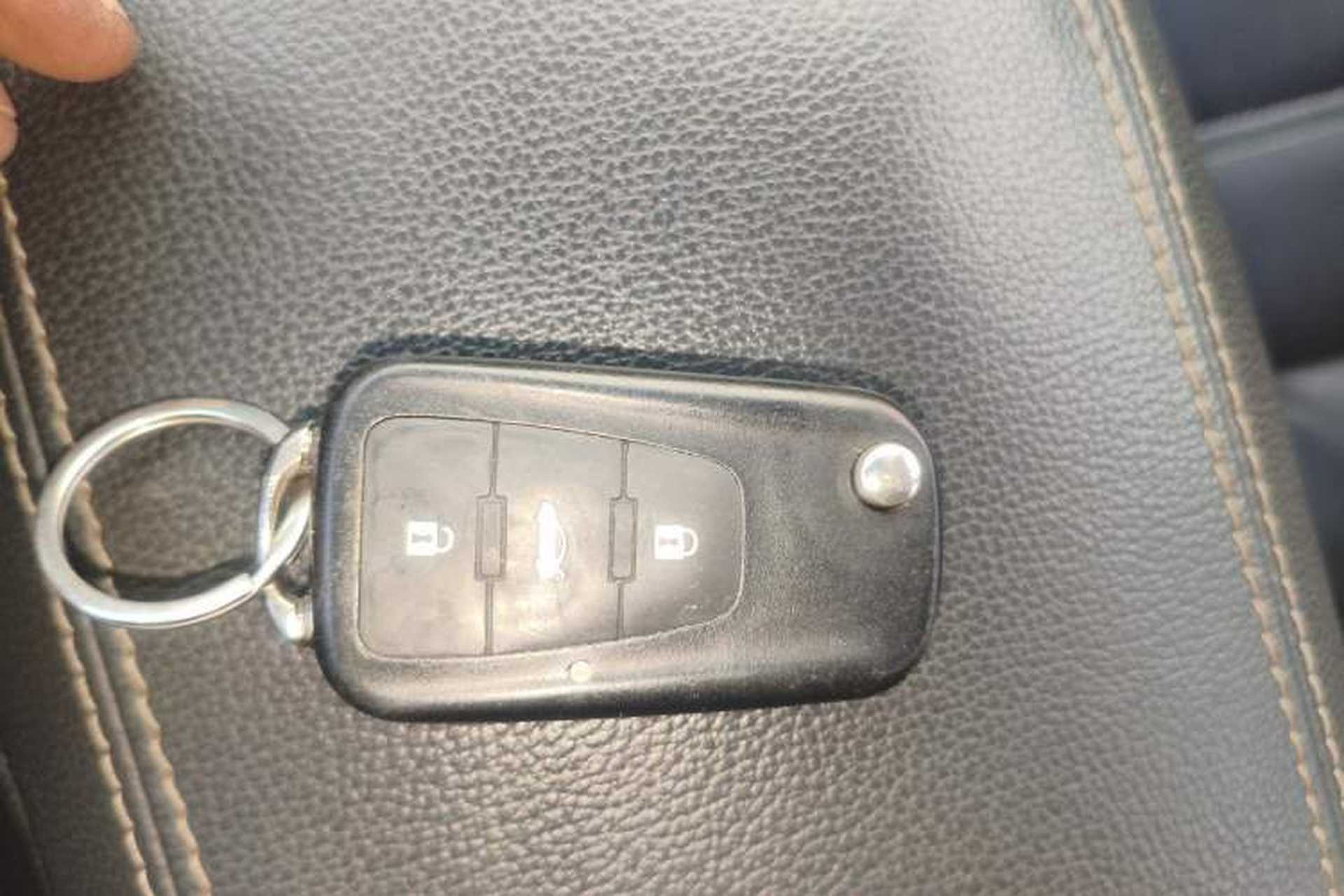 Used MG GS 2017 30T Automatic Prestige Edition Vehicle Key