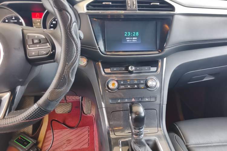 Used MG GS 2017 20T Automatic Prestige Edition Audio And AC Panel