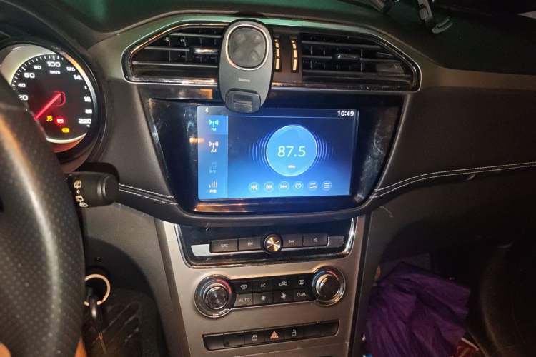 Used MG GS 2017 20T Automatic Luxury Edition Audio And AC Panel