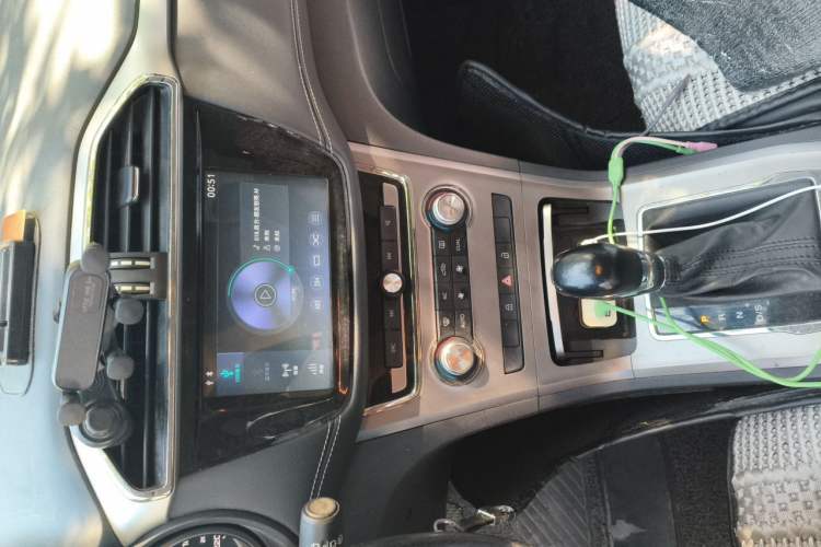 Used MG GS 2017 20T Automatic Luxury Edition Audio And AC Panel