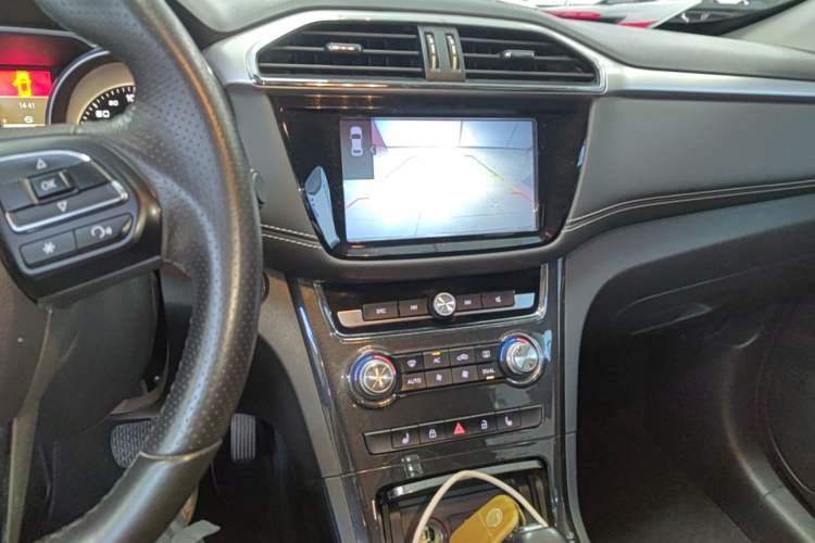 Used MG GS 2017 20T Automatic Prestige Edition Audio And AC Panel