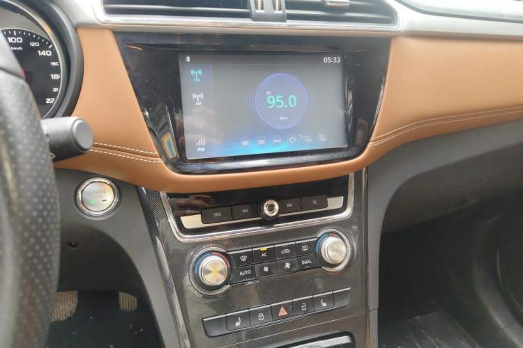 Used MG GS 2017 20T Automatic Prestige Edition Audio And AC Panel