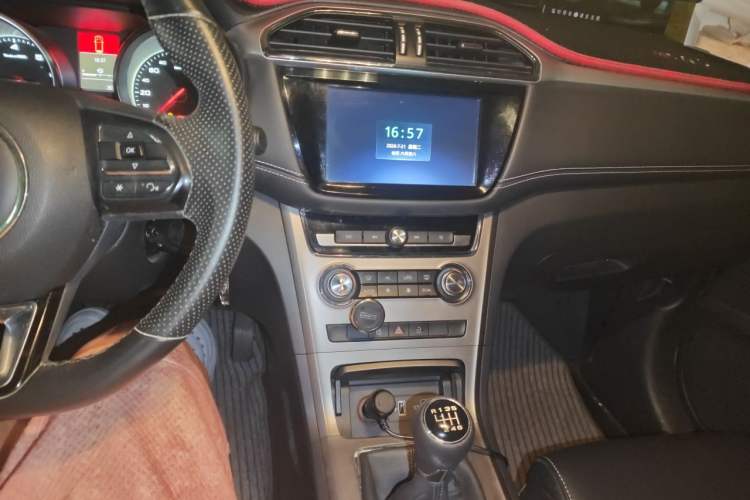 Used MG GS 2017 20T Manual Luxury Edition Audio And AC Panel