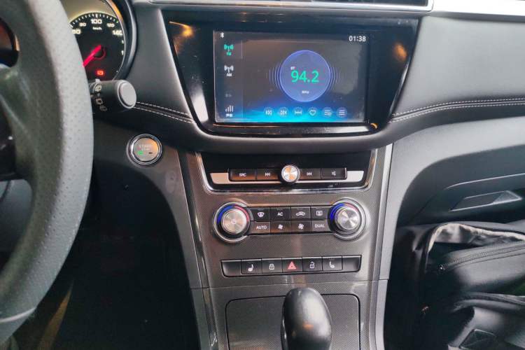 Used MG GS 2017 20T Automatic Prestige Edition Audio And AC Panel