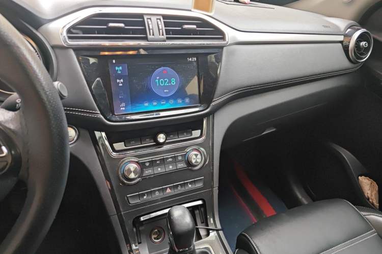 Used MG GS 2017 20T Automatic Prestige Edition Audio And AC Panel