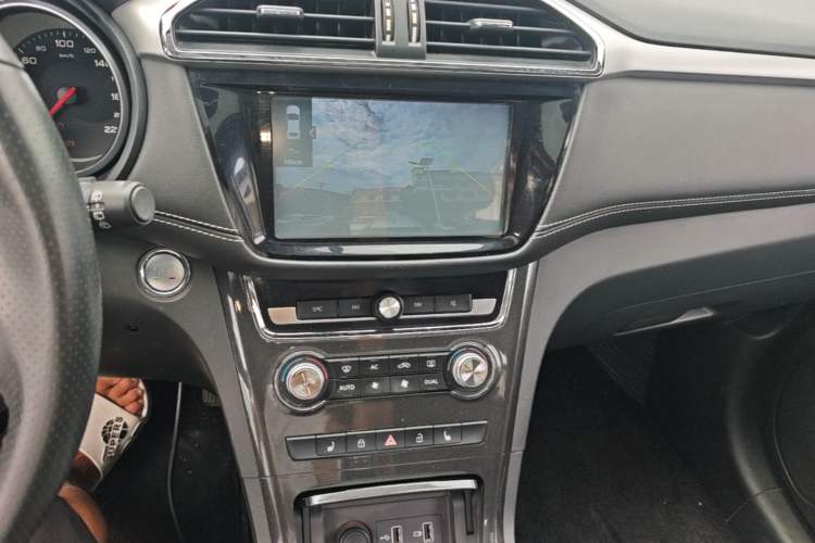 Used MG GS 2017 20T Automatic Prestige Edition Audio And AC Panel