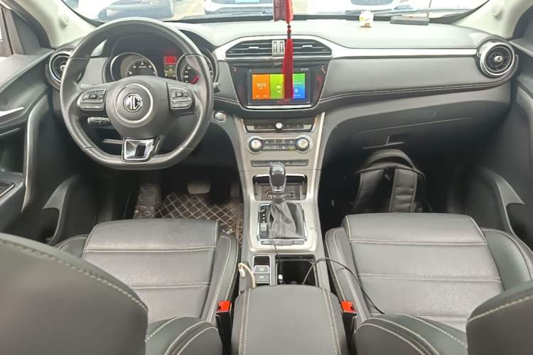 Used MG GS 2017 20T Automatic Luxury Edition Center Console