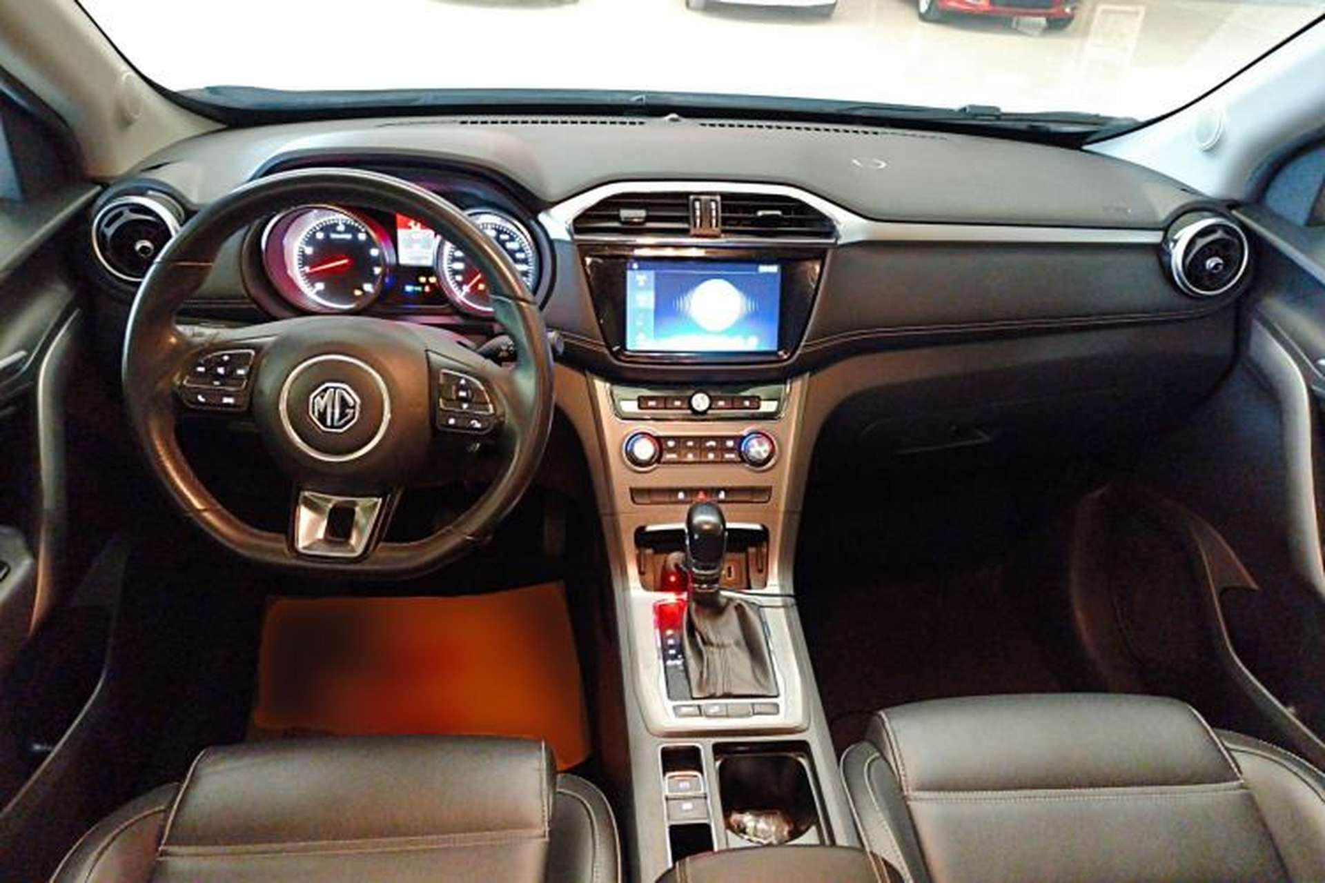 Used MG GS 2017 20T Automatic Luxury Edition Center Console