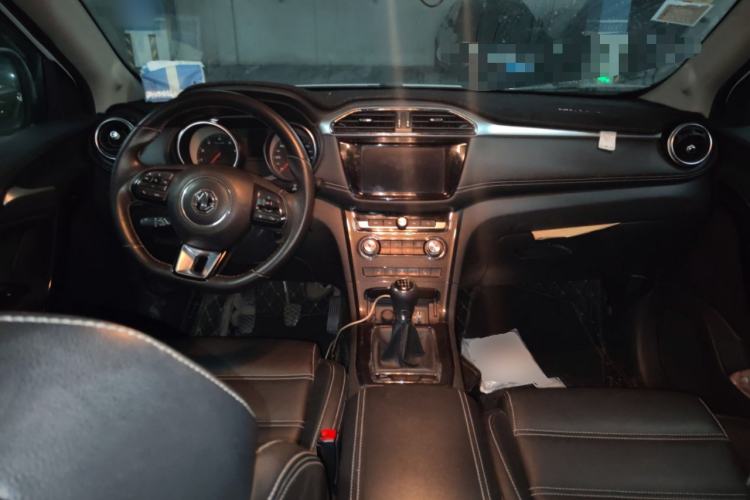 Used MG GS 2017 20T Manual Luxury Edition Center Console