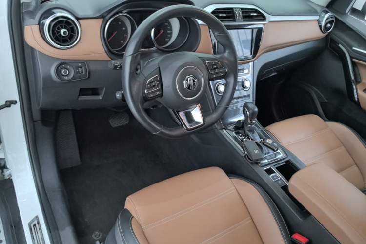 Used MG GS 2017 20T Automatic Prestige Edition Center Console
