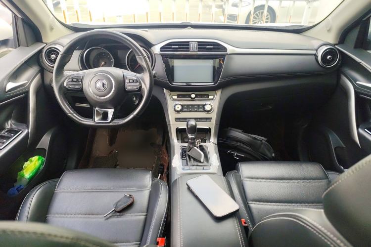 Used MG GS 2017 20T Automatic Luxury Edition Center Console